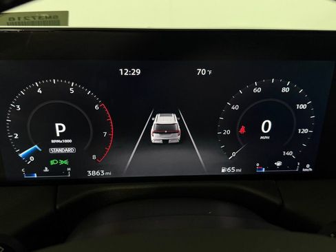 Used 2025 Nissan Armada SL w/ Captain's Chari Seat Package image 24