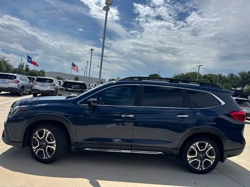 Used 2024 Subaru Ascent Touring w/ Popular Package #2 AWD/4WD image 5
