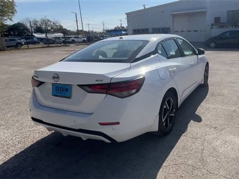 Used 2024 Nissan Sentra SV image 8