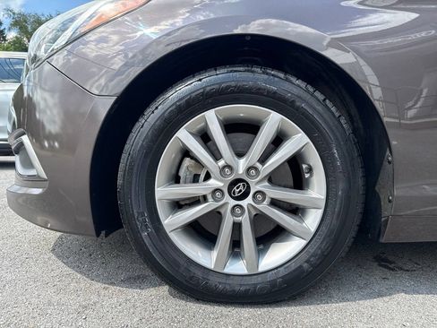 Used 2016 Hyundai Sonata SE FWD image 11