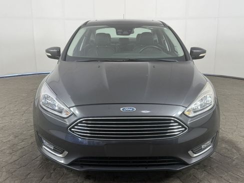 Used 2017 Ford Focus Titanium w/ Titanium Technology Package FWD image 2