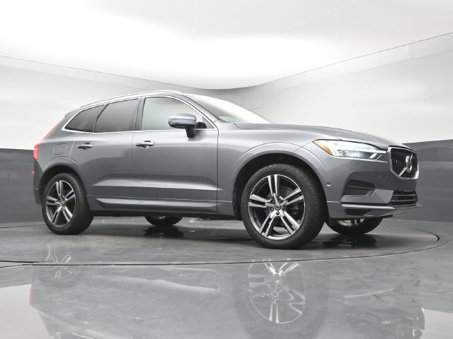 Used 2019 Volvo XC60 T5 Momentum w/ Multimedia Package FWD image 10