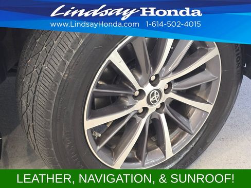 Used 2019 Toyota Highlander XLE AWD/4WD image 25
