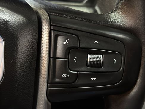 Used 2024 GMC Yukon XL Denali w/ Advanced Technology Package image 32