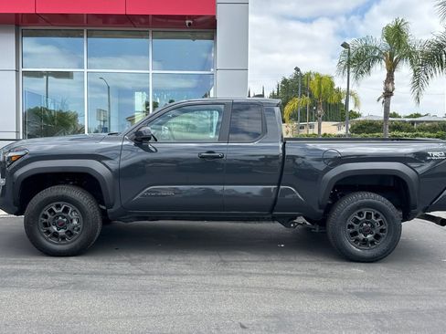 Certified 2025 Toyota Tacoma PreRunner RWD image 9
