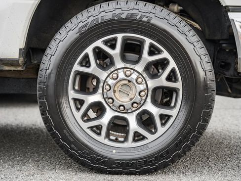 Used 2020 Ford F350 Lariat w/ Lariat Ultimate Package image 18