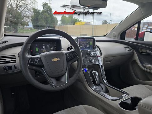 Used 2013 Chevrolet Volt image 17