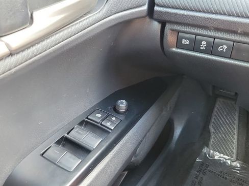 Used 2025 Toyota Camry SE w/ Convenience Package FWD image 19