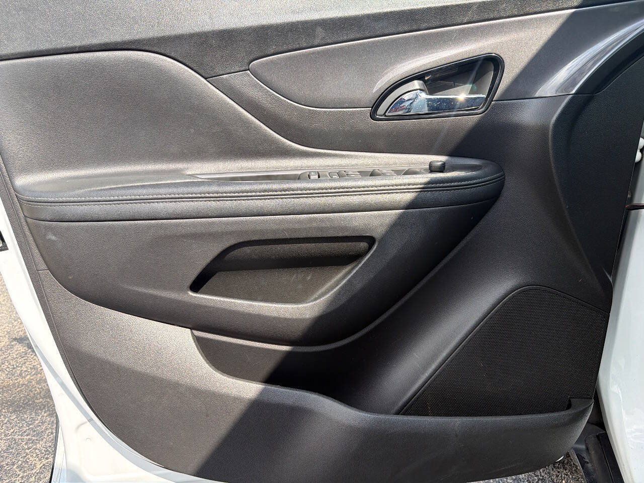 Used 2019 Buick Encore Preferred AWD/4WD image 11