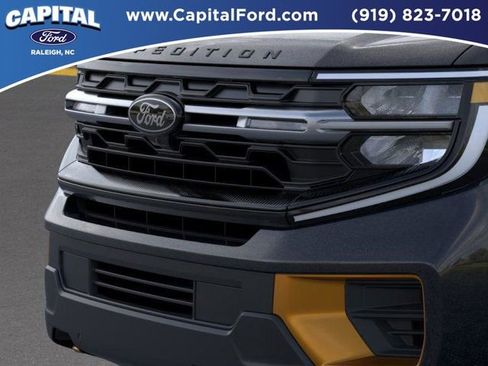 New 2025 Ford Expedition Tremor image 17