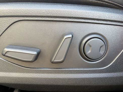 Used 2025 Kia Sportage EX w/ Premium Package image 12