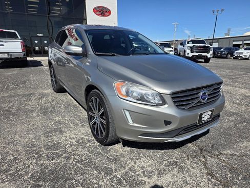 Used 2015 Volvo XC60 T5 Premier w/ Proximity Package FWD image 1