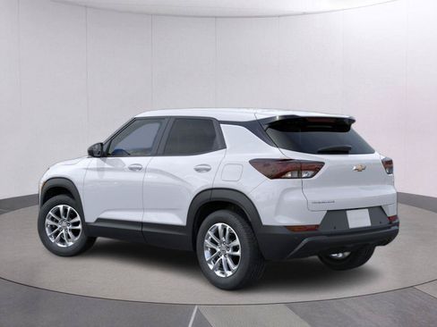 New 2026 Chevrolet TrailBlazer LS w/ LS Convenience Package FWD image 3