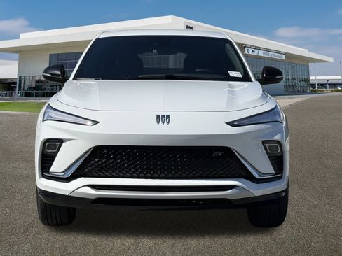 Used 2024 Buick Envista Sport Touring image 3