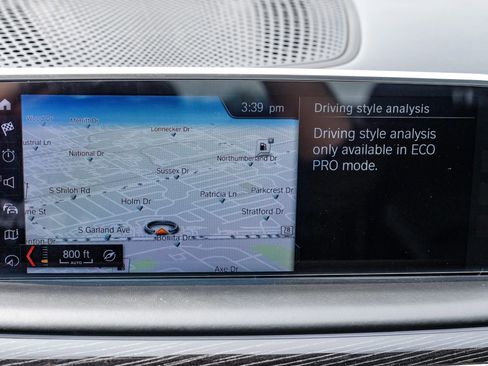 Used 2018 BMW 740i image 28