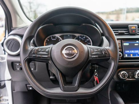 Used 2023 Nissan Versa S w/ Trunk Package image 14