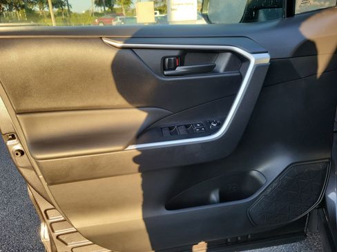 Used 2023 Toyota RAV4 LE image 13