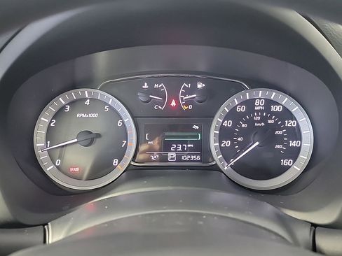 Used 2014 Nissan Sentra SV FWD image 21