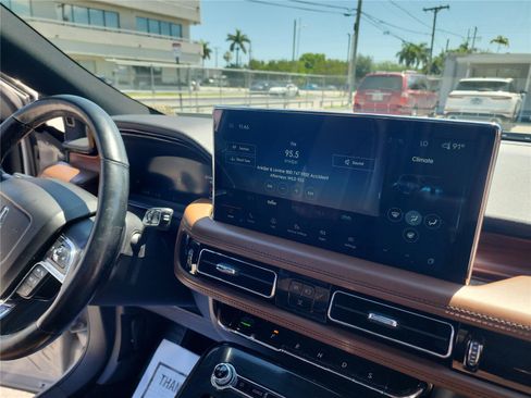 Certified 2023 Lincoln Nautilus Reserve FWD image 33