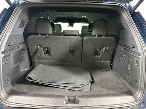 Used 2025 Chevrolet Traverse LT image 26