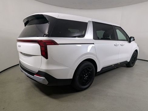 New 2026 Kia Carnival FWD image 7