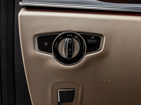 Used 2021 Mercedes-Benz E 450 4MATIC Sedan image 17