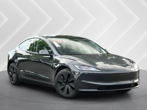 Used 2025 Tesla Model 3 Long Range RWD image 1