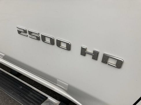 Used 2022 Chevrolet Silverado 2500 LT w/ Convenience Package AWD/4WD image 12
