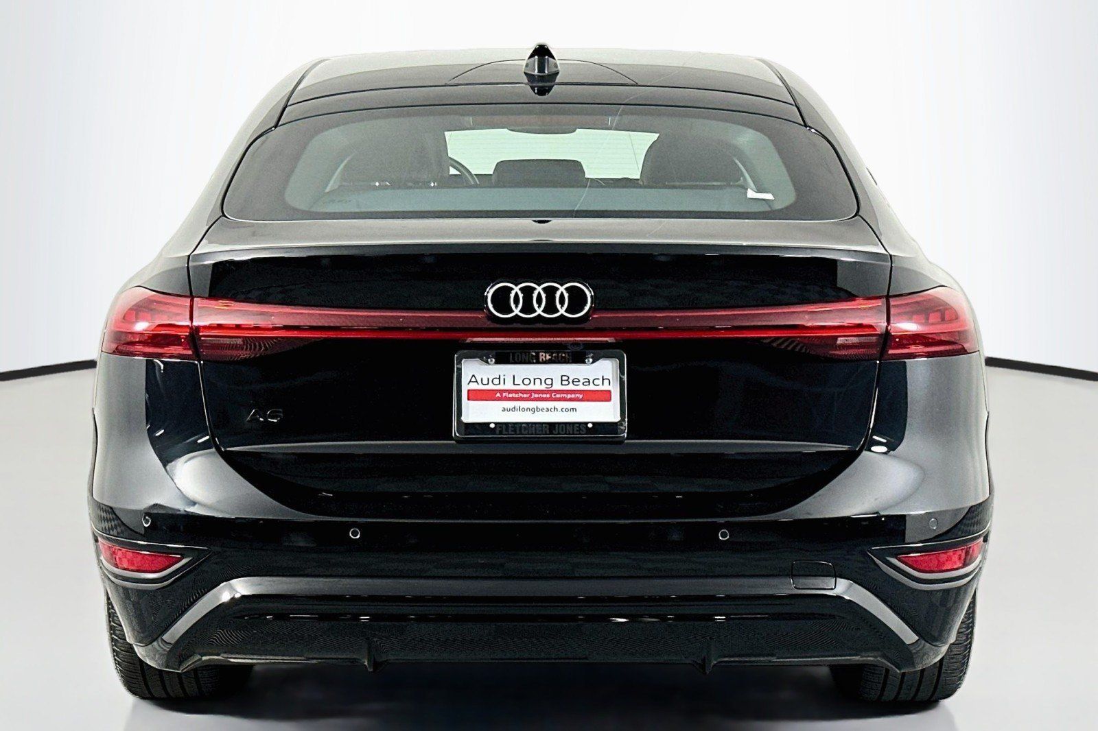 Used 2025 Audi A6 e-tron Premium w/ Ultra Package RWD image 3