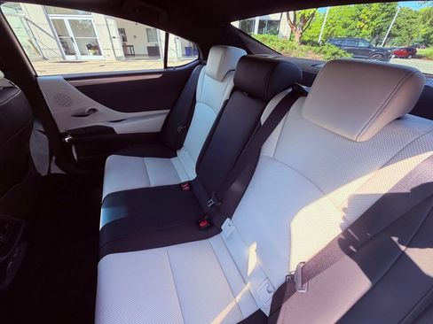 Certified 2024 Lexus ES 350 F Sport w/ Accessory Package (Z2) FWD image 14