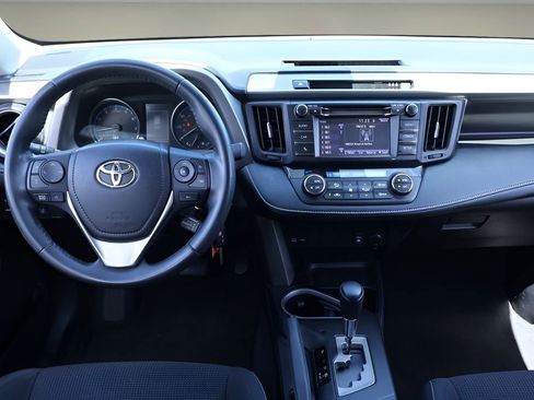 Certified 2018 Toyota RAV4 XLE AWD/4WD image 13