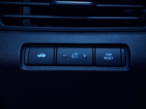 New 2025 Nissan Altima 2.5 SR image 22