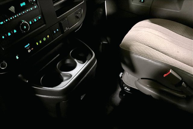 Certified 2025 Chevrolet Express 3500 LT w/ LT Preferred Equipment Group RWD image 30