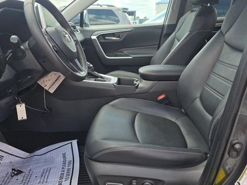 Used 2023 Toyota RAV4 XLE Premium FWD image 11