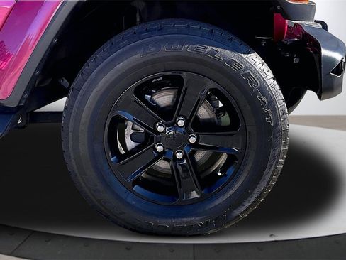 Certified 2022 Jeep Wrangler Unlimited Sahara image 34