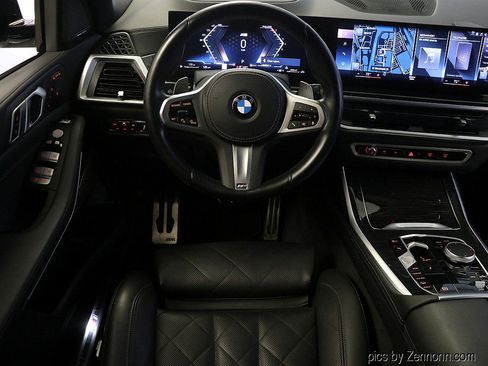 Certified 2023 BMW X7 xDrive40i w/ M Sport Package image 16