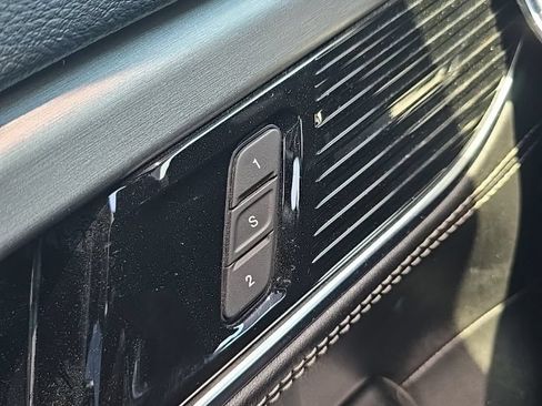 Used 2023 Jeep Wagoneer Series II AWD/4WD image 18
