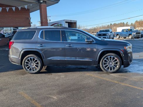 Used 2022 GMC Acadia Denali w/ Denali Ultimate Package image 13