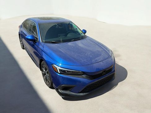Used 2022 Honda Civic EX image 1