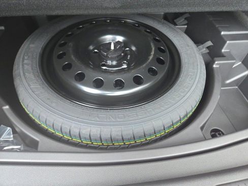 New 2025 Buick Envision Sport Touring image 27