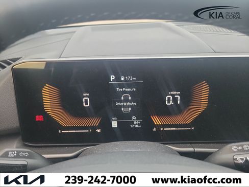 Certified 2026 Kia Sportage EX w/ EX Panorama Roof Package FWD image 28