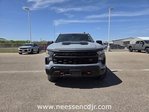 Used 2024 Chevrolet Silverado 1500 Custom Trail Boss image 2
