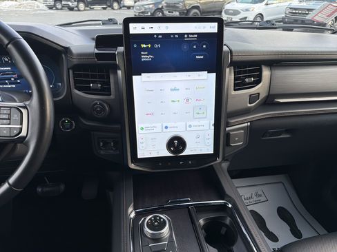 Used 2024 Ford Expedition Max Platinum image 25