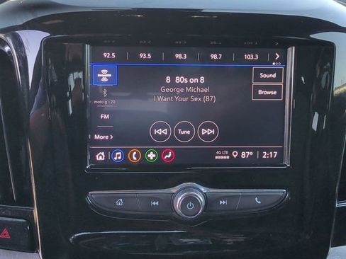 Used 2023 Chevrolet Traverse LT FWD image 16