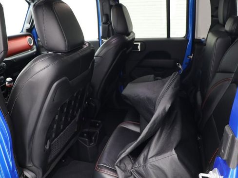 Used 2022 Jeep Gladiator Rubicon w/ Dual Top Group image 19