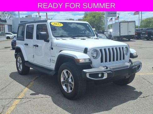 Used 2022 Jeep Wrangler Unlimited Sahara AWD/4WD image 3