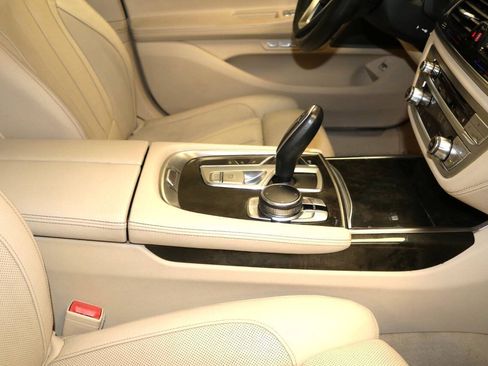 Used 2016 BMW 740i RWD image 44