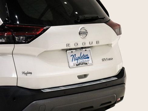 Used 2021 Nissan Rogue SV image 8