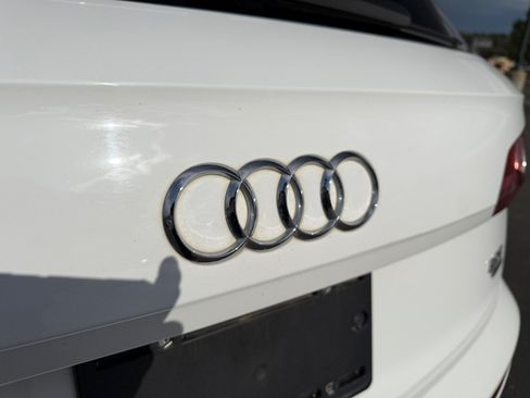 Used 2018 Audi Q5 2.0T Premium Plus w/ Premium Plus Package AWD/4WD image 22