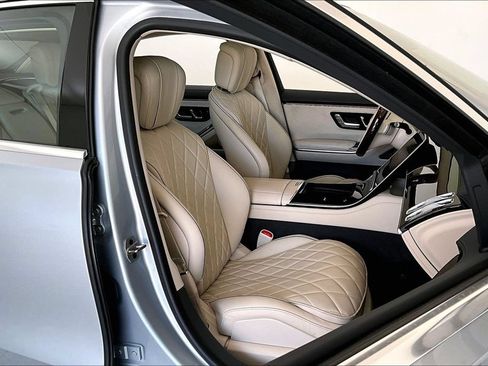 Used 2024 Mercedes-Benz S 580 4MATIC Sedan w/ Warmth & Comfort Package image 8